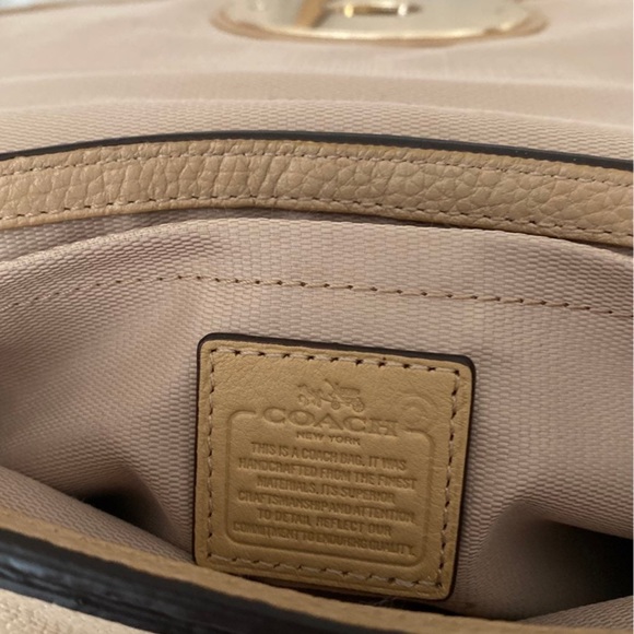 Coach - Picture 7 of 12